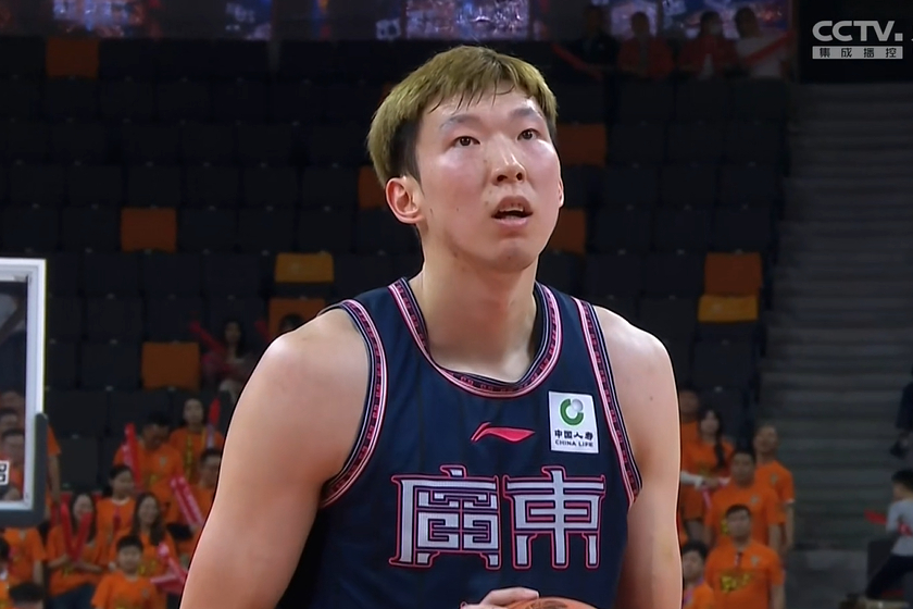西藏男篮在胶着比赛中获胜，成功闯入下一轮的简单介绍