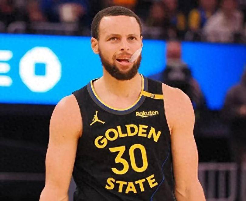 NBA明星球员在季后赛中狂飙得分 nba明星球员在季后赛中狂飙得分最高的是 
