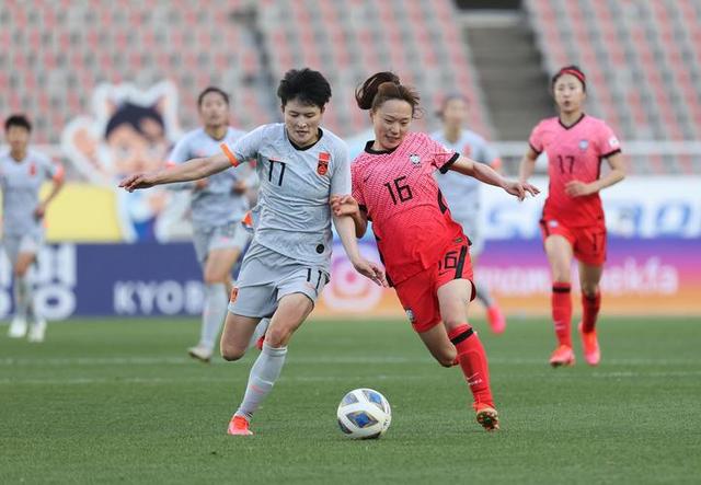 包含世界体育赛场：中国女足新晋冠军，赢得掌声的词条