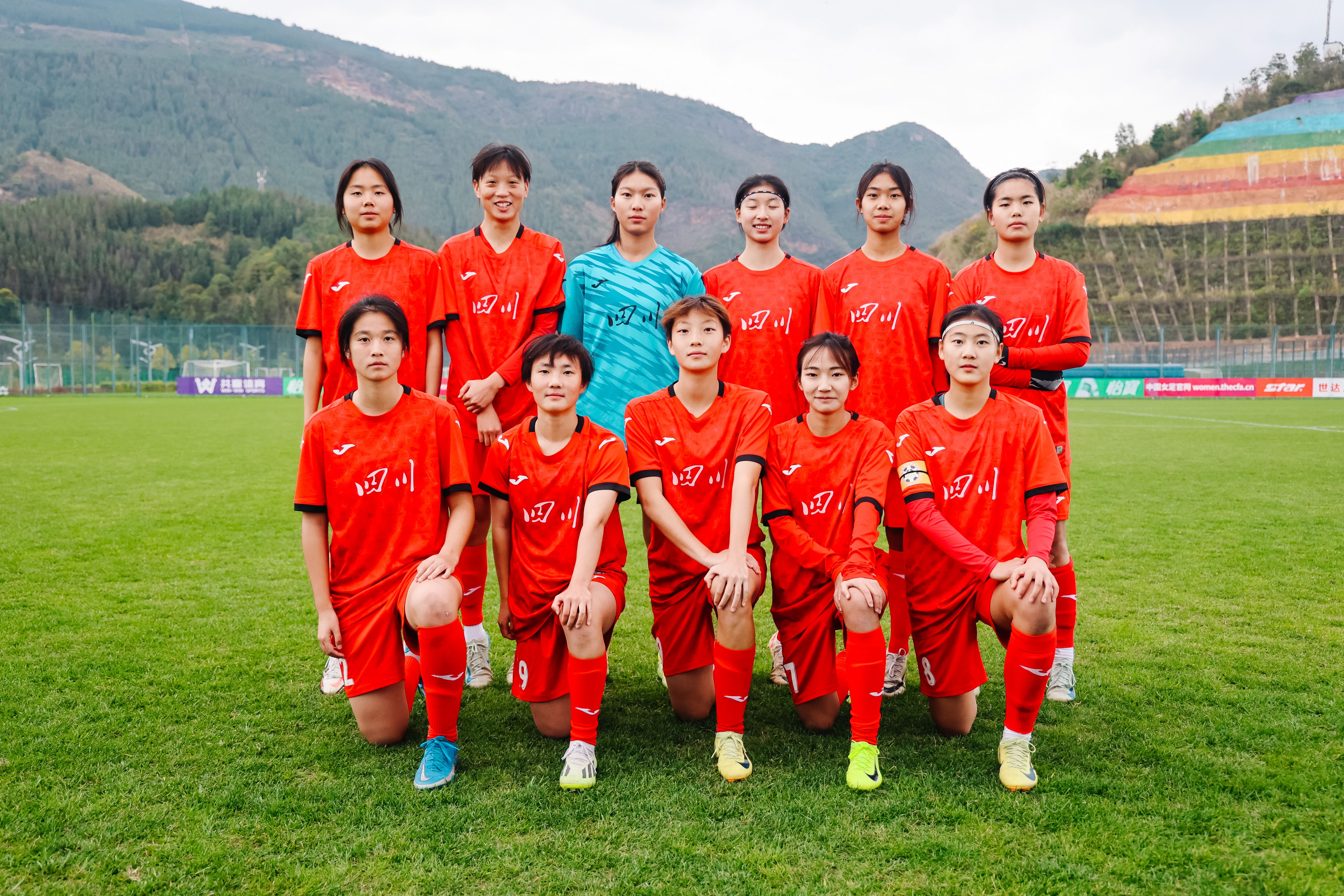 浙江女足队员团结拼搏，助力队伍连胜九场 浙江女足队员团结拼搏,助力队伍连胜九场视频 