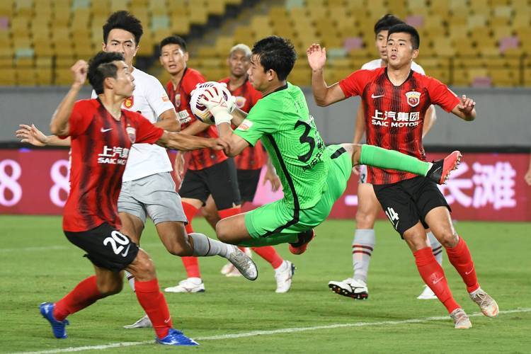 包含首尔FC备战迎战东京FC，气势如虹的词条