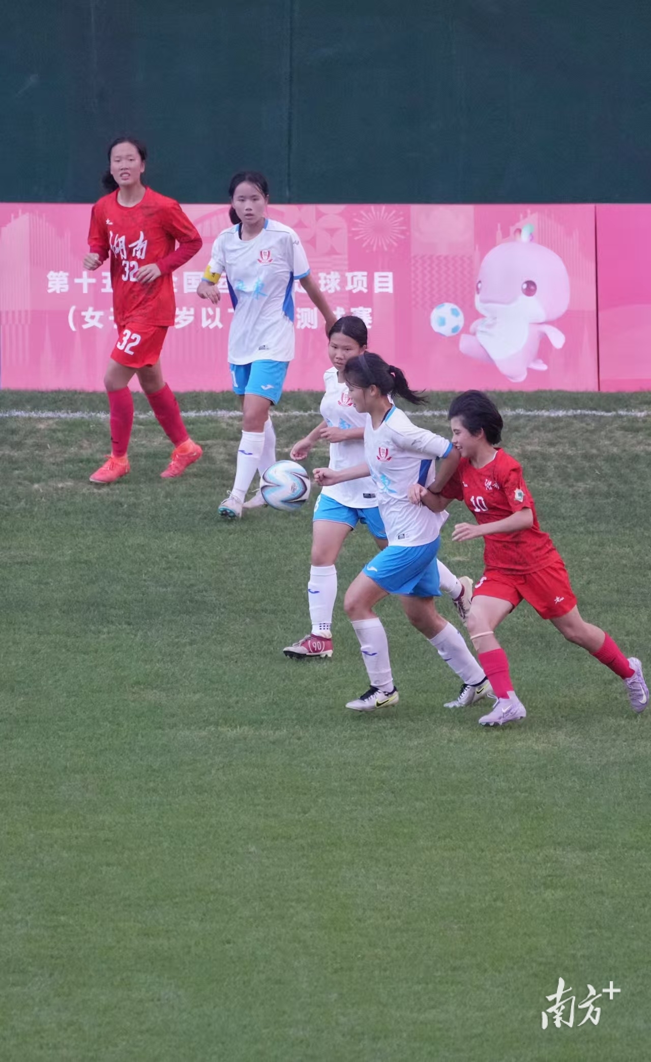 国内女足大赛拉开帷幕，激烈角逐的简单介绍